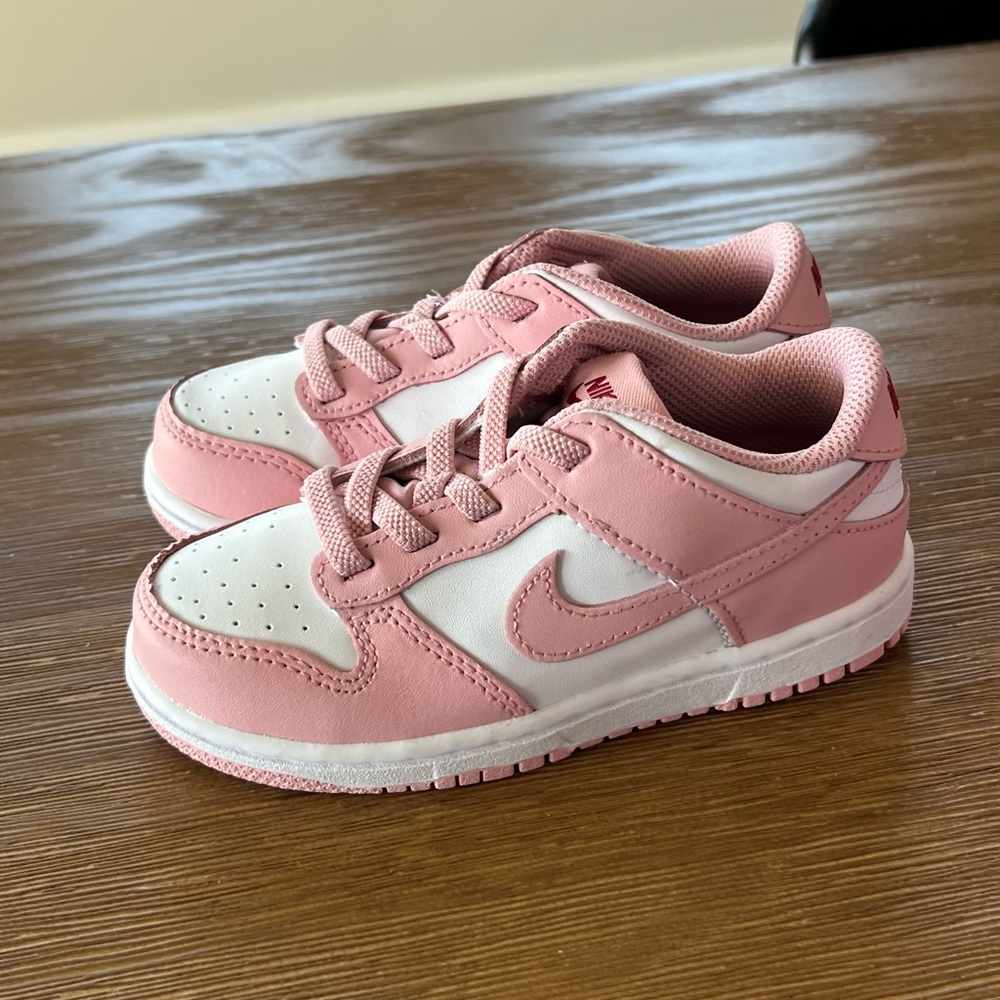 Nike Toddler Pink and White Sneakers